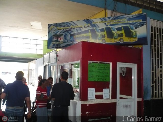 Garajes Paradas y Terminales Puerto La Cruz por J. Carlos G�mez