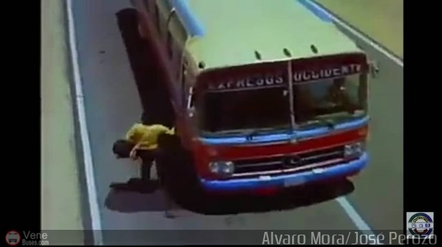 Expresos Occidente 012 por Pablo Acevedo