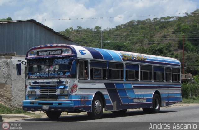 Cooperativa Carlos Arvelo 48 por Andr�s Ascanio