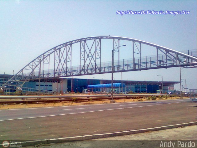 Garajes Paradas y Terminales Punto-Fijo por Andy Pardo