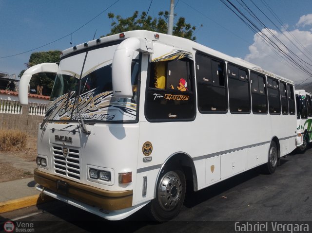 Organizaciones Unidas de C. Caracas - La Guaira 523 por Gabriel Vergara