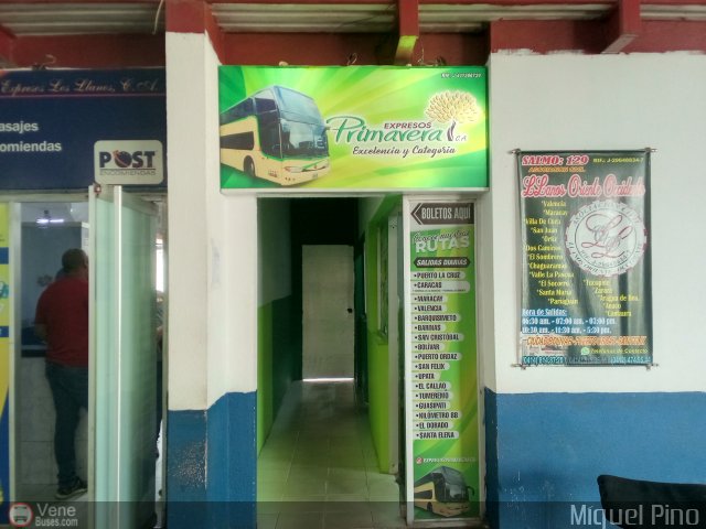 Garajes Paradas y Terminales El-Tigre por Miguel Pino