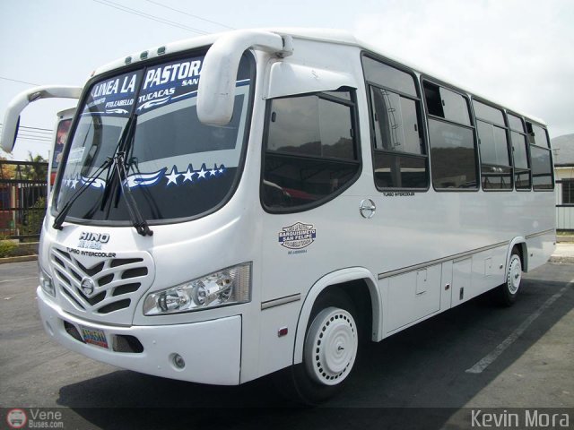 L�nea La Pastora 76 por Kevin Mora