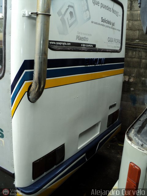 En Chiveras Abandonados Recuperaci�n AC0005 por Alejandro Curvelo