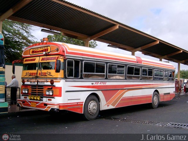 Transporte Carache 99 por J. Carlos Gmez