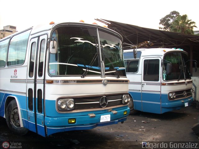 Garajes Paradas y Terminales Caracas por Edgardo González