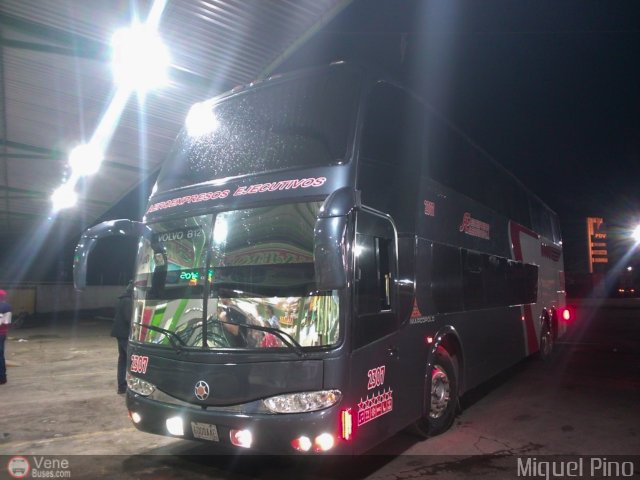 Aeroexpresos Ejecutivos 2307 por Miguel Pino