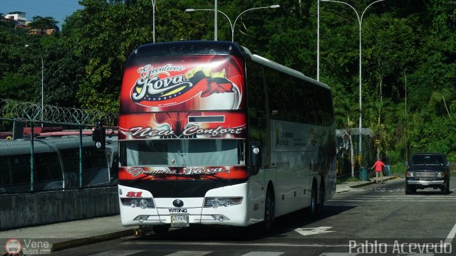 Ejecutivos Kova 031 por Pablo Acevedo