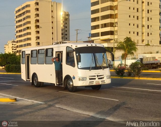 Organizaci�n Guaicamacuto 194 por Alvin Rond�n