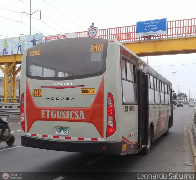 E.T. y Servicios Guadulfo Silva Carbajal 753 por Leonardo Saturno