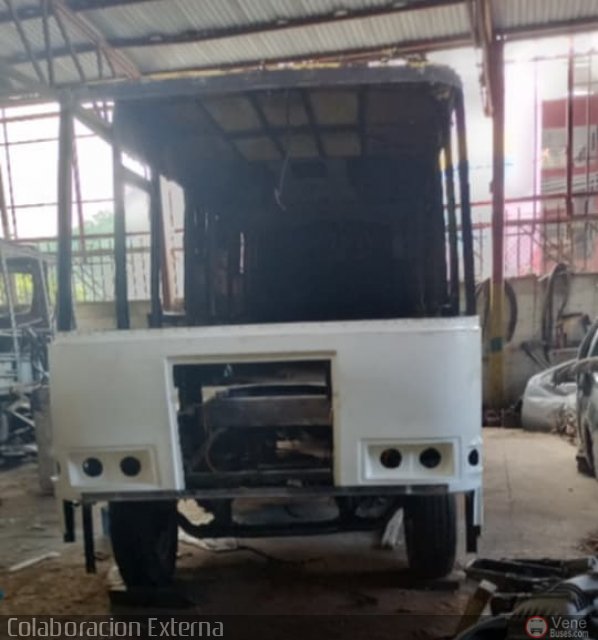 En Chiveras Abandonados Recuperaci�n Ahorita-No-Tiene-Numero por Yenderson Cepeda