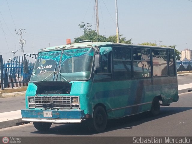 ZU - Asociacin Cooperativa Milagro Bus 09 por Sebastin Mercado
