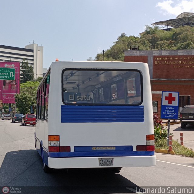 Particular o Desconocido 02 por Leonardo Saturno