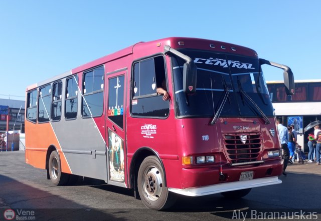 U.C. L�nea Central 110 por Aly Baranauskas