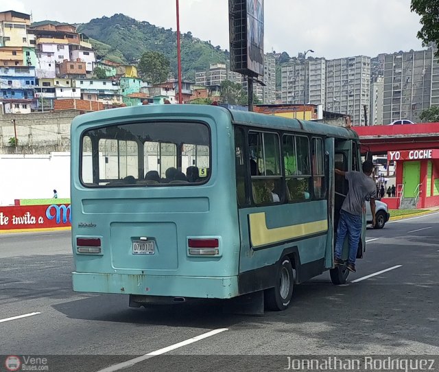 DC - Coop. de Transp. Fuerza Socialista Tiuna 323 por Jonnathan Rodr�guez