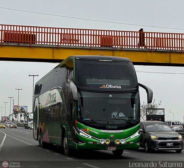 Oltursa 2512 por Leonardo Saturno