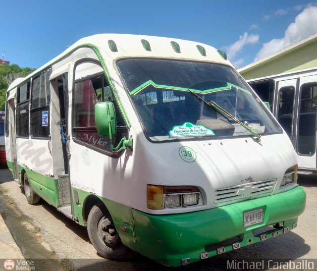 SU - U.C. Guayac�n de Las Flores 39 por Michael Caraballo