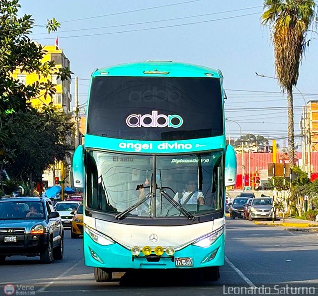 Tours Angel Divino S.A.C. 955 por Leonardo Saturno