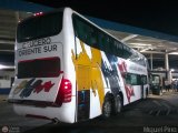 Cruceros Oriente Sur 111 por M�guel Pino
