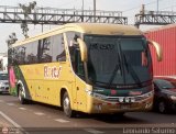 Transporte Flores Hermanos S.R.L (Per) 950, por Leonardo Saturno