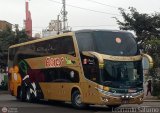 Transporte Flores Hermanos S.R.L (Per) 950, por Leonardo Saturno